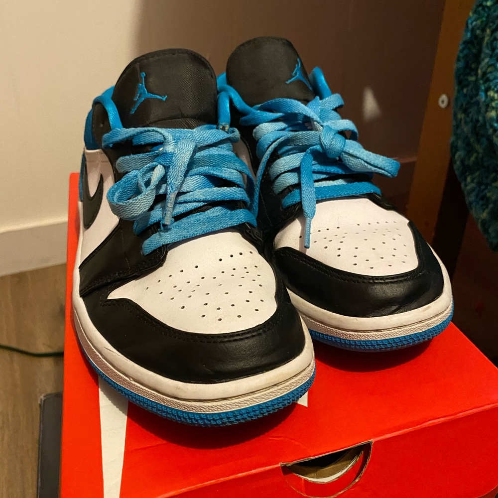 Jordan 1 low blue